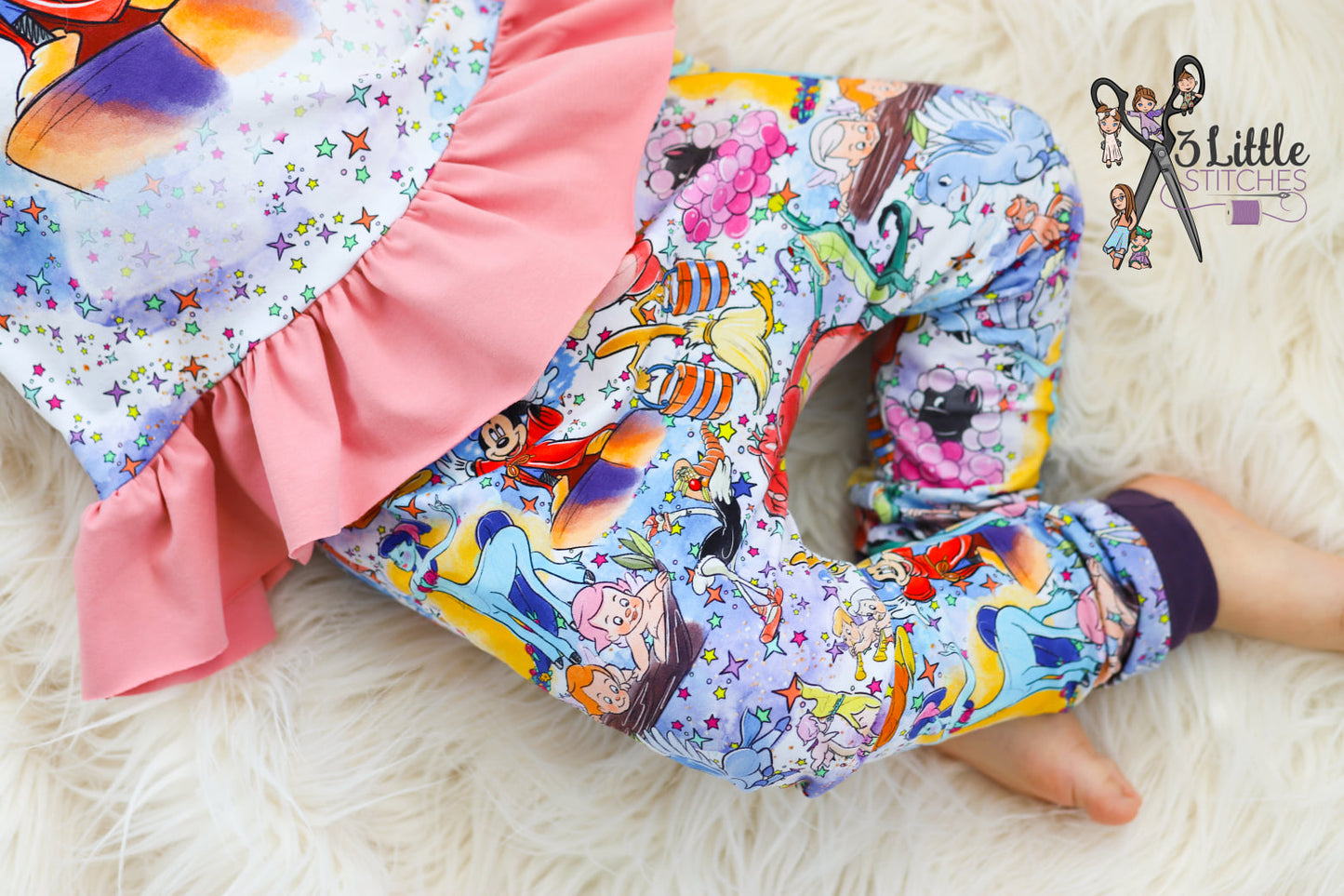 R117 - Fantasmic! - Main Toss - Regular Scale - White