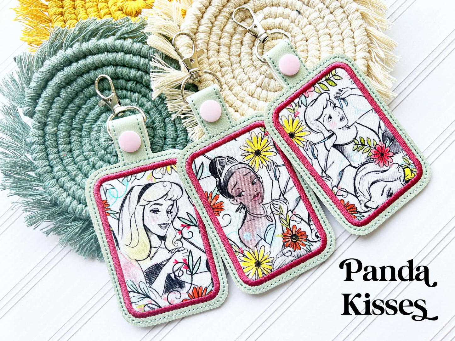 R117 - Princess Royal Sketch - Main Stacked - Small Scale