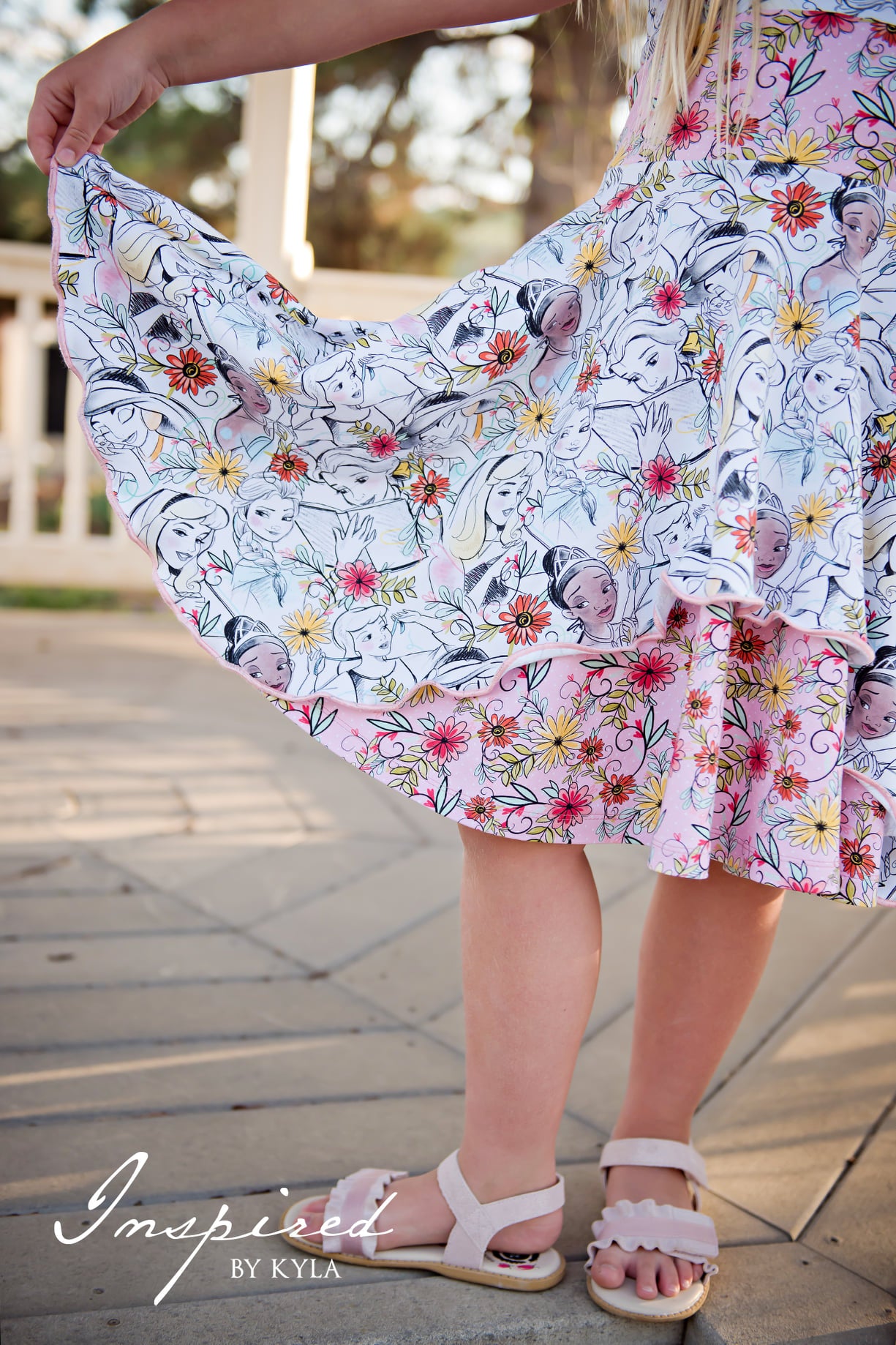 R117 - Princess Royal Sketch - Main Stacked - Regular Scale