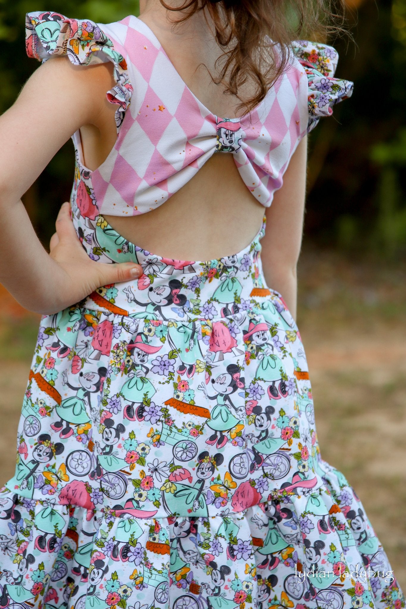 R120 - Flower and Garden - Harlequin - Pink