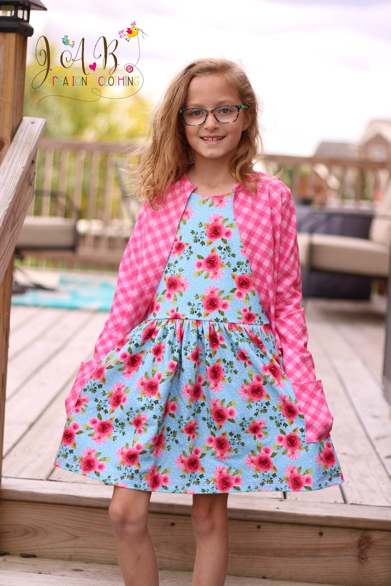 R112 Country Roads - Gingham Pink