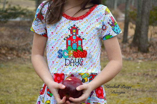 R117 : School Days - Blackboard Collection - Main Toss White Dots