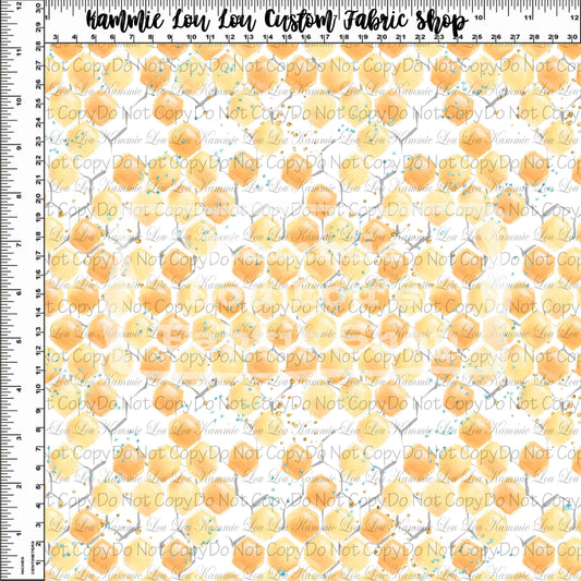 R116 : Queen Bee - White Honeycomb
