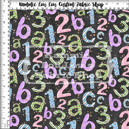 R117 : School Days - Blackboard Collection - Number Letter Toss - Grey