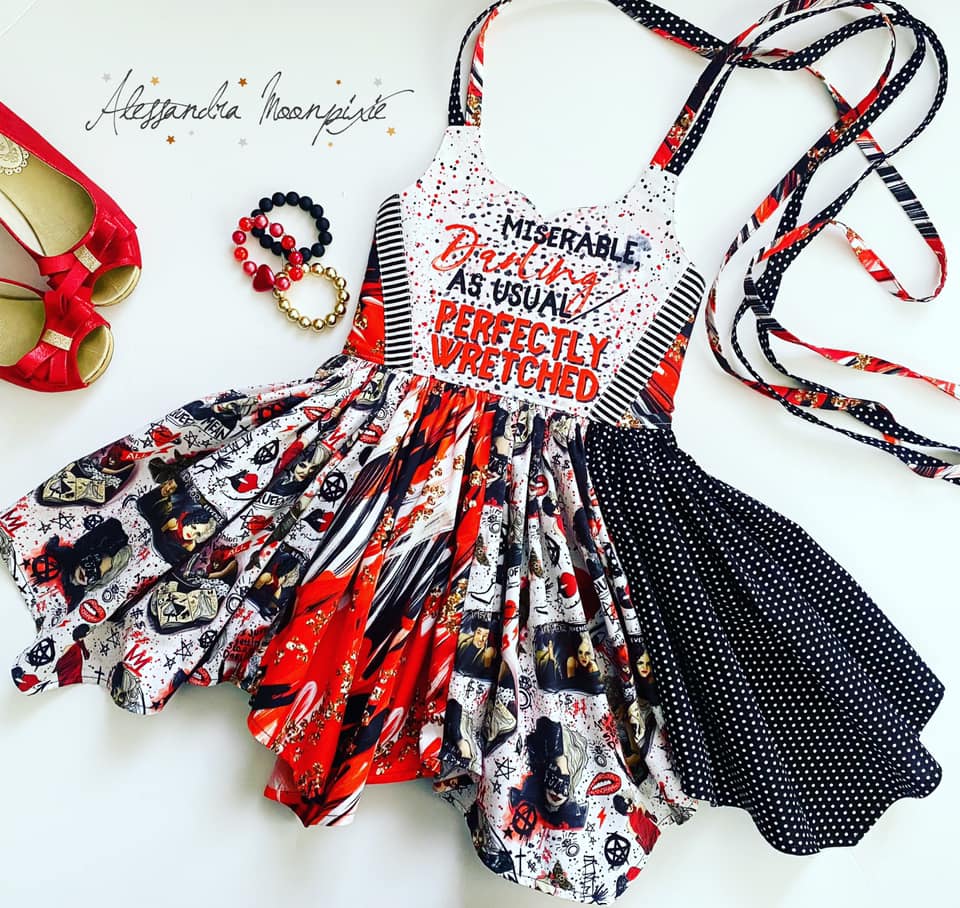 R111 : Wicked Fashion - Glitter Strokes