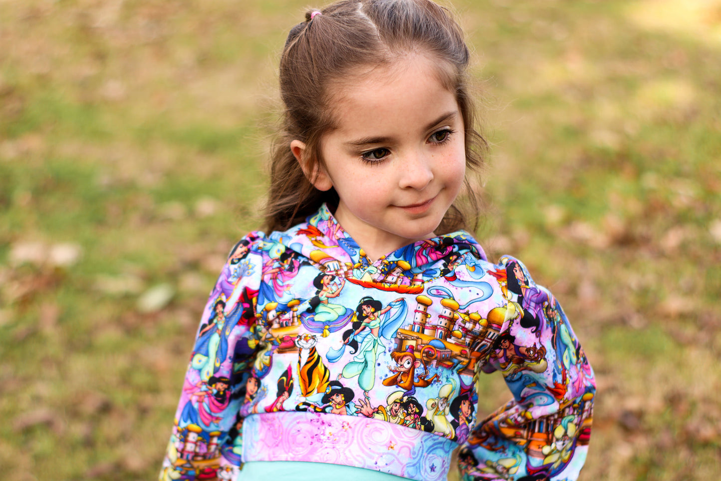 R112 - Carpet Ride - Main - White - Regular Scale