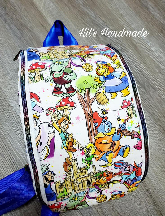 R115 Bouncing Bears - Main Toss - White - Regular Scale