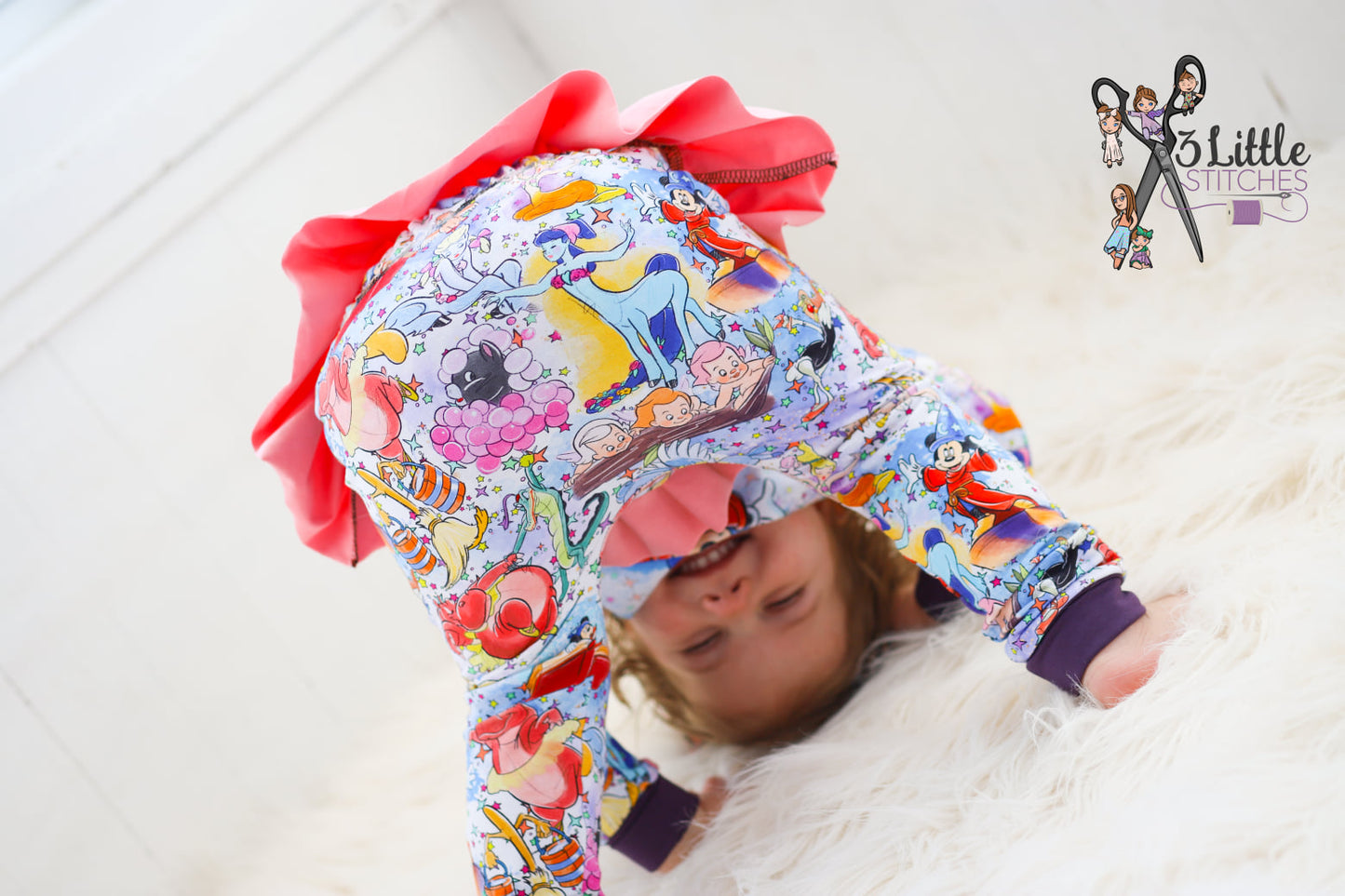 R117 - Fantasmic! - Main Toss - Regular Scale - White