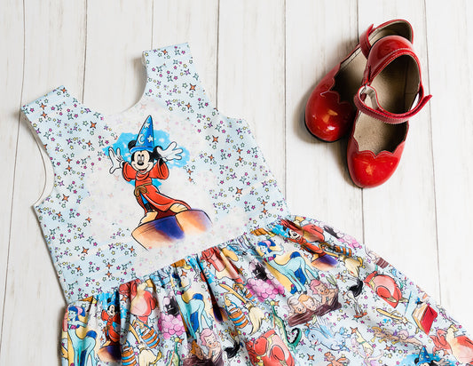 R117 - Fantasmic! - Main Toss - Regular Scale - Blue