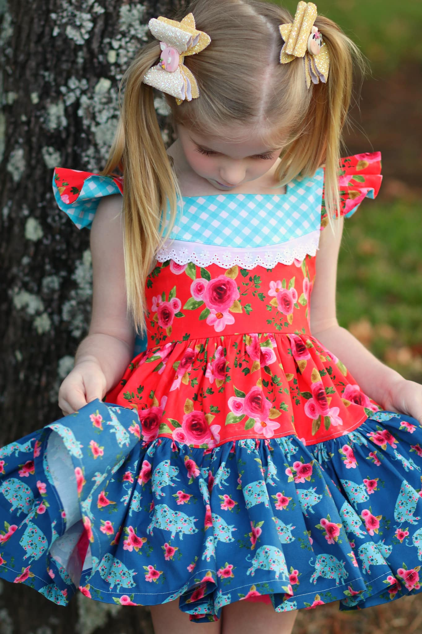 R112 Country Roads - Red Floral