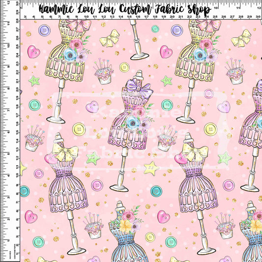 R119 Sew Magical - Mannequins Pink
